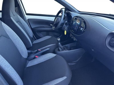 Toyota Aygo X 1.0 VVT-i 72 CV 5 porte Limited Air (4)