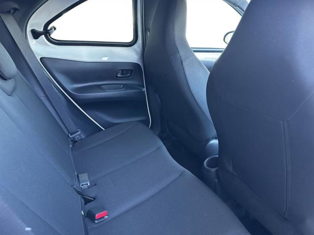 Toyota Aygo X 1.0 VVT-i 72 CV 5 porte Limited Air (5)