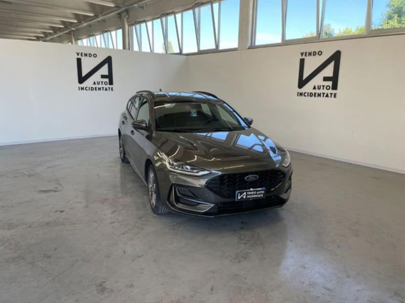 Ford Focus Station Wagon 1.0 EcoBoost Hybrid 125 CV Powershift SW ST-Line Style