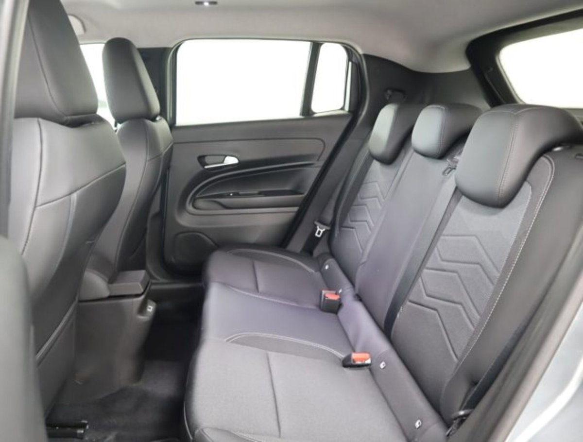 Jeep Avenger 1.2 turbo Summit fwd 100cv (10)