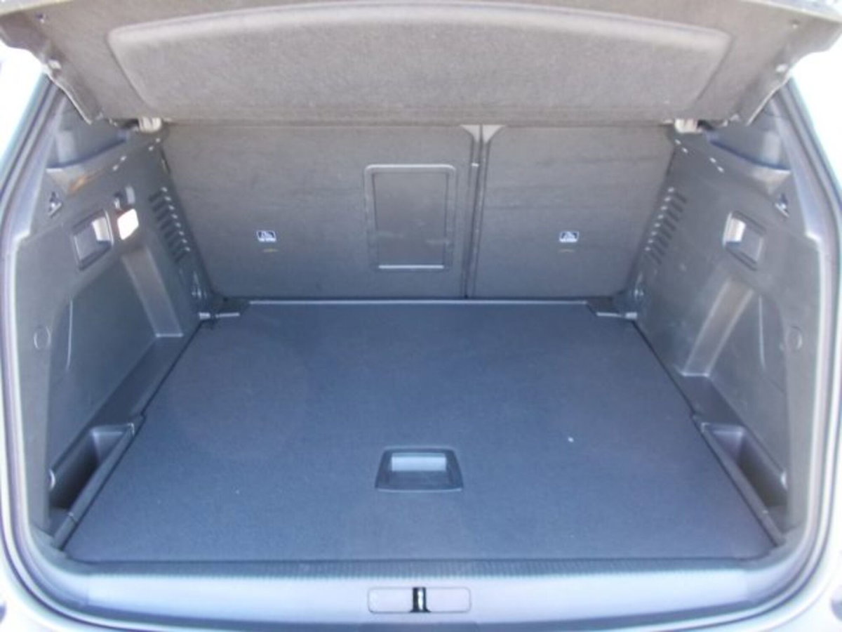Peugeot 3008 BlueHDi 130 S&S EAT8 Allure Pack (18)