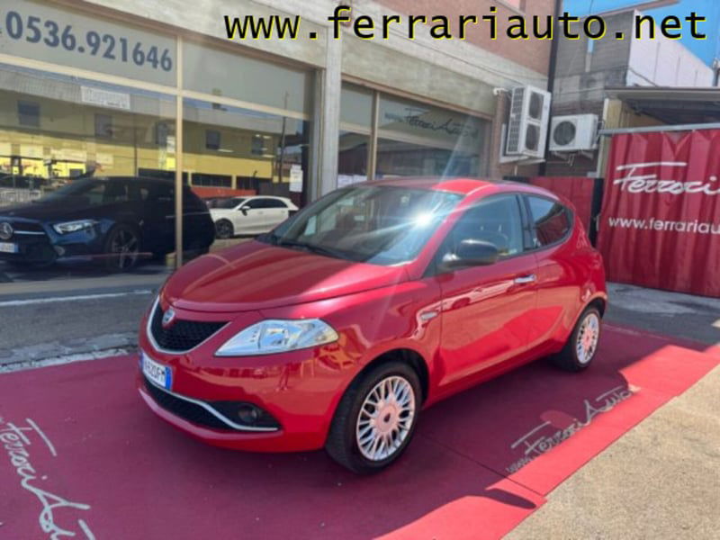 Lancia Ypsilon 1.2 69 CV 5 porte Gold