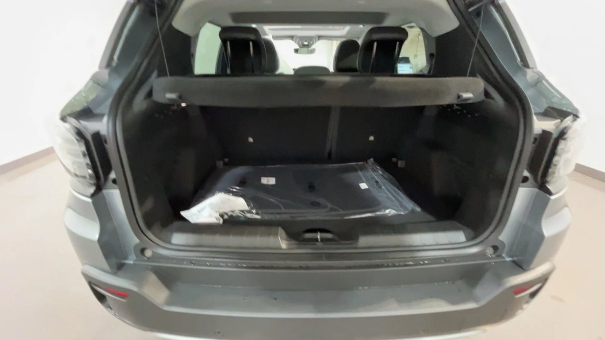 Jeep Avenger 1.2 turbo Summit fwd 100cv (4)