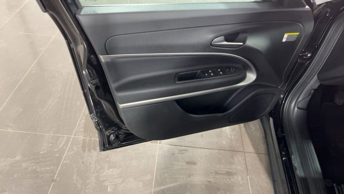 Jeep Avenger 1.2 turbo Altitude fwd 100cv (10)