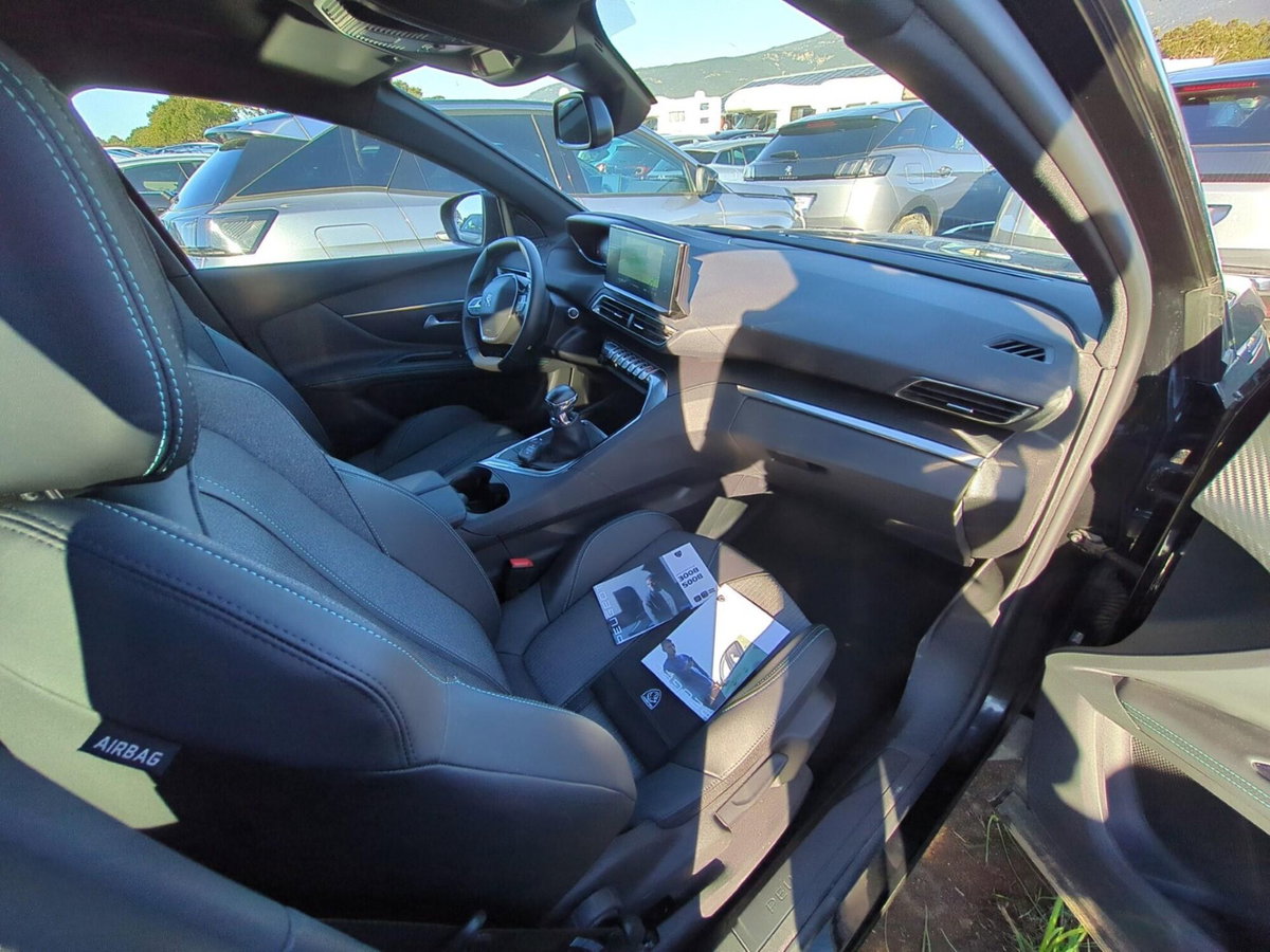 Peugeot 3008 PureTech Turbo 130 S&S Allure Pack (5)