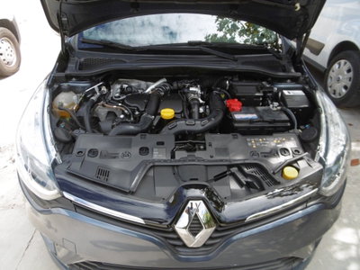 Renault Clio Sporter dCi 8V 90 CV Business (18)