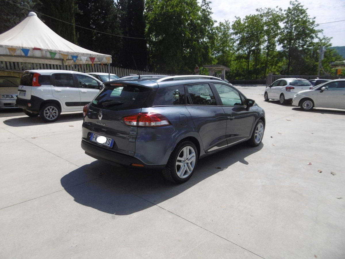 Renault Clio Sporter dCi 8V 90 CV Business (5)