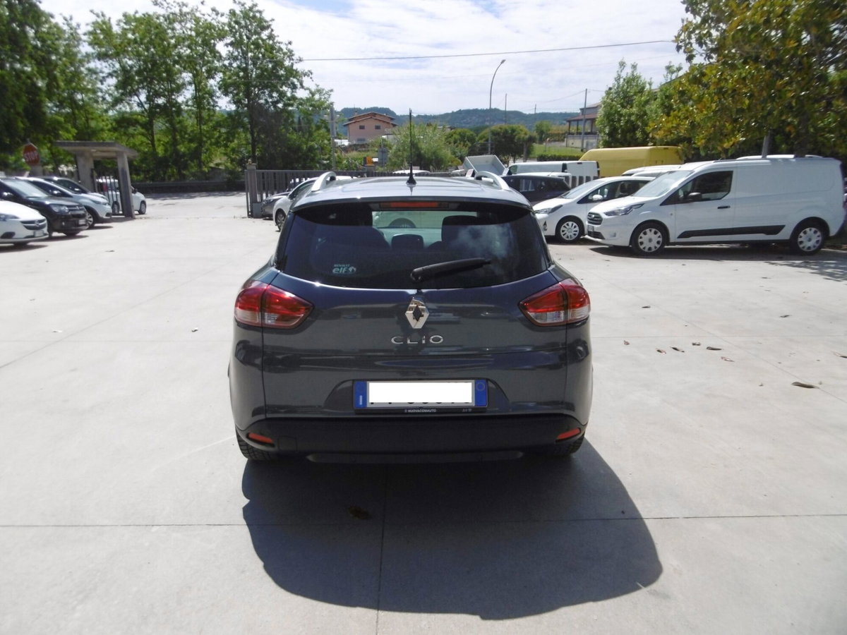 Renault Clio Sporter dCi 8V 90 CV Business (6)