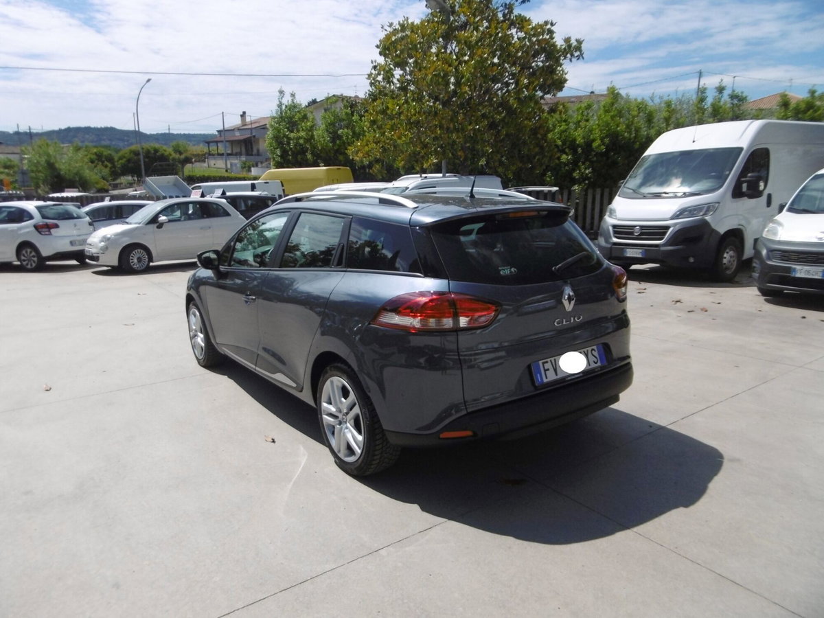 Renault Clio Sporter dCi 8V 90 CV Business (7)
