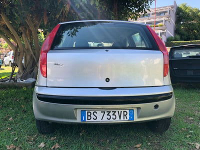 Fiat Punto 1.2i 16V cat 5 porte ELX usata