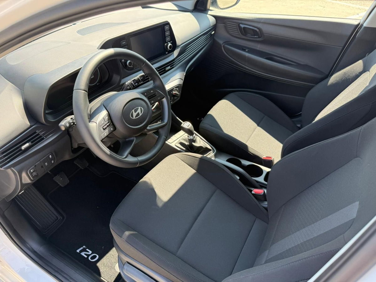 Hyundai i20 1.2 MPI MT ConnectLine (12)