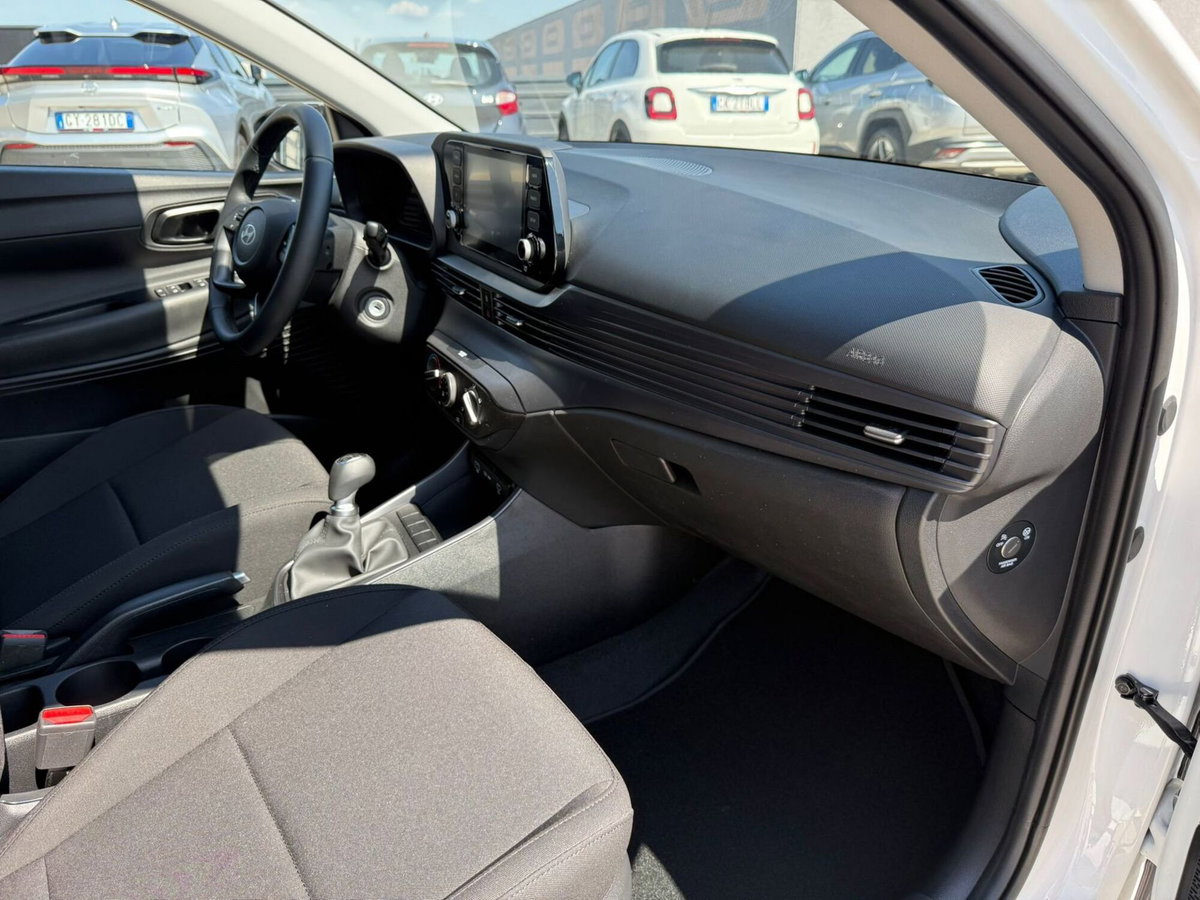 Hyundai i20 1.2 MPI MT ConnectLine (16)