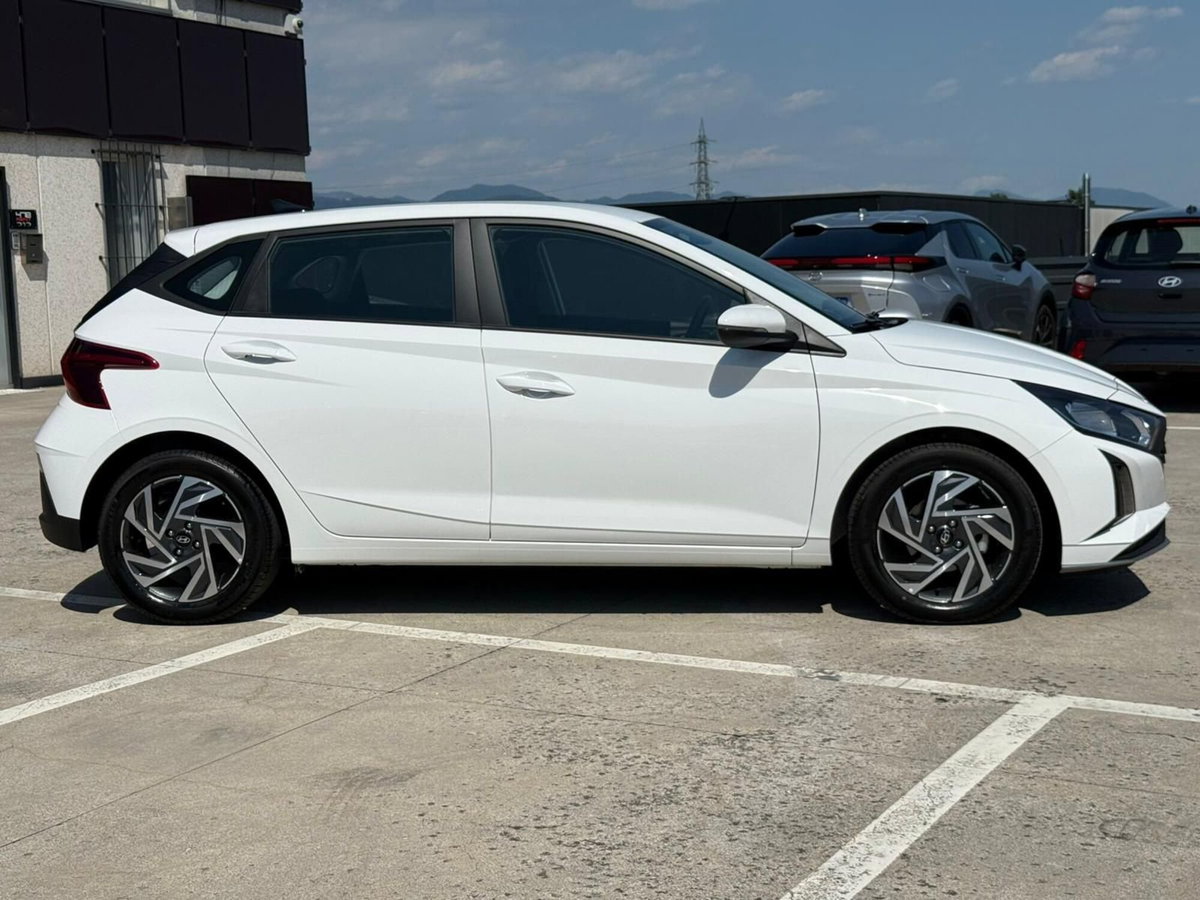 Hyundai i20 1.2 MPI MT ConnectLine (5)