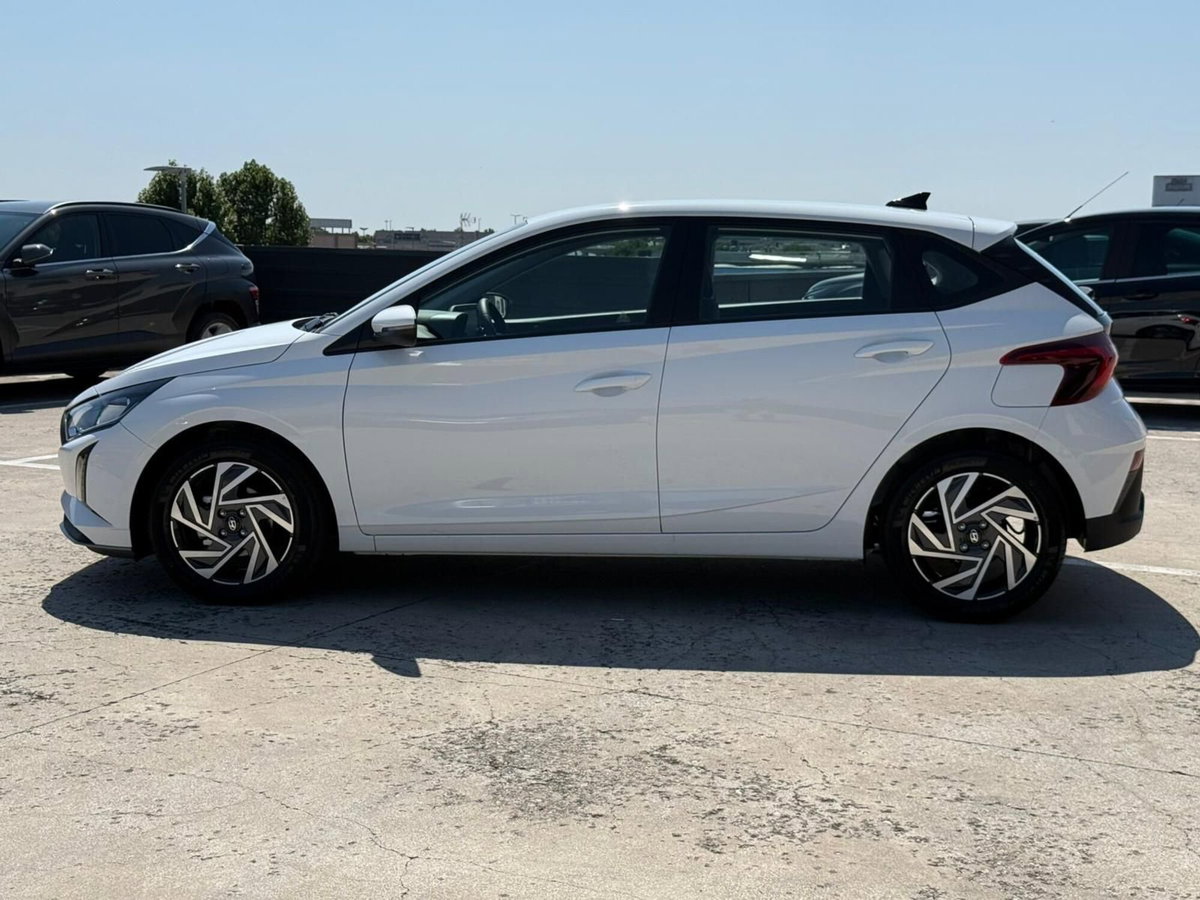 Hyundai i20 1.2 MPI MT ConnectLine (7)