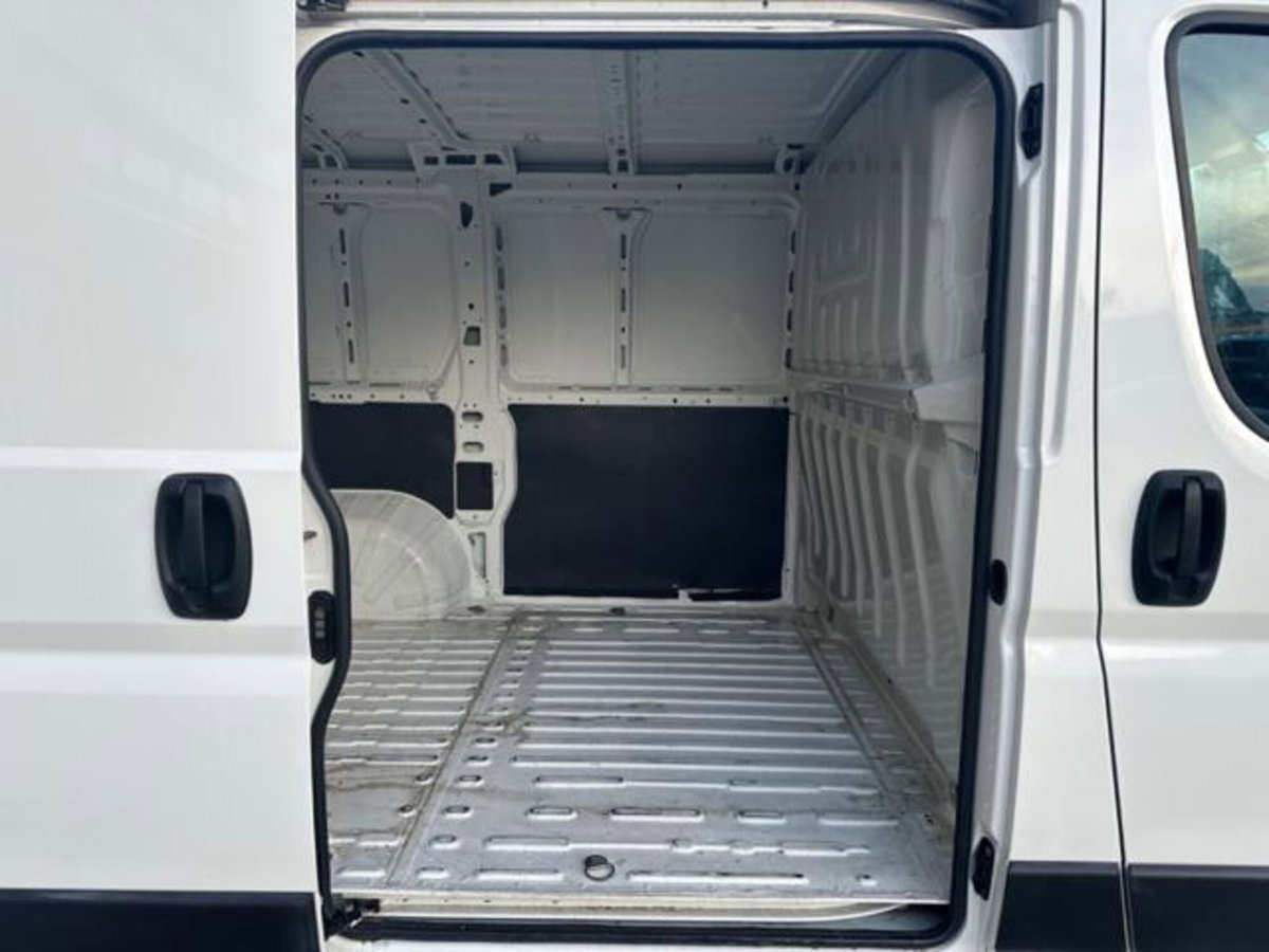 Peugeot Boxer Furgone 328 2.2 BlueHDi 120 S&S PC-TN Furgone (10)