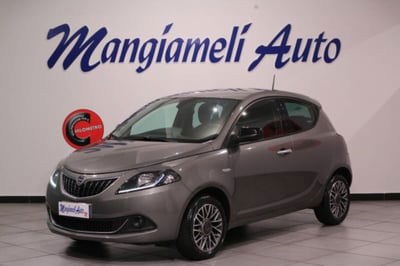 Lancia Ypsilon 1.0 FireFly 5 porte S&S Hybrid Gold Plus usata