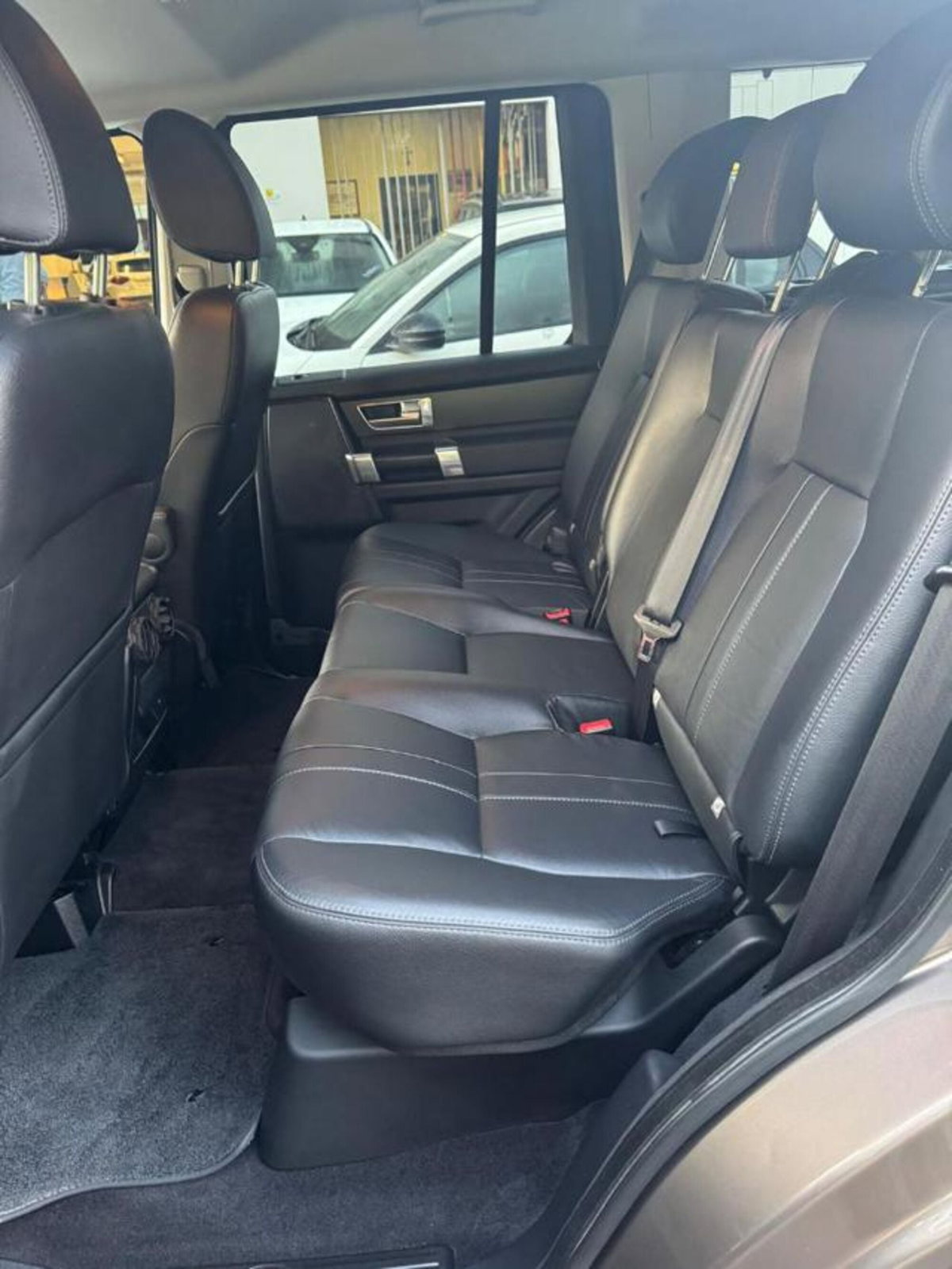 Land Rover Discovery 4 3.0 SDV6 249CV HSE (18)