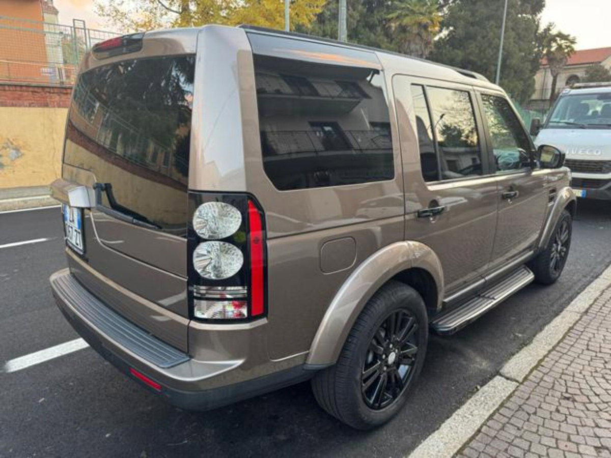 Land Rover Discovery 4 3.0 SDV6 249CV HSE (2)