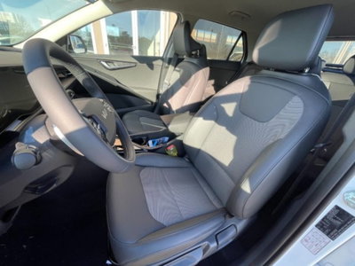 Kia Niro 1.6 GDi DCT HEV Business (7)