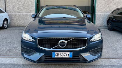 Volvo V60 B4 automatico Plus Bright usata