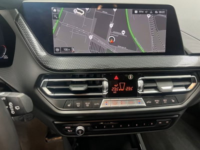 BMW Serie 1 130i cat 5 porte Msport (10)
