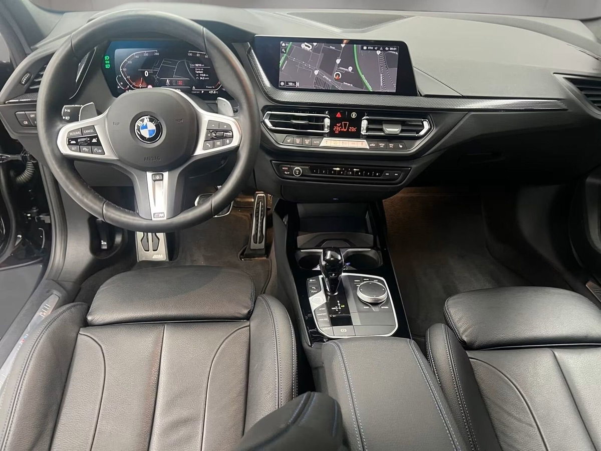 BMW Serie 1 130i cat 5 porte Msport (9)