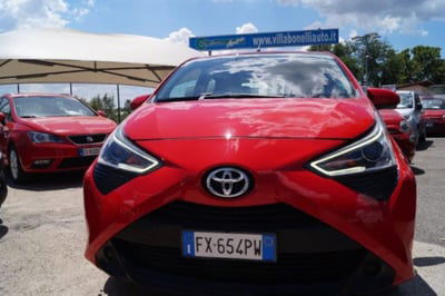 Toyota Aygo 1.0 VVT-i 72 CV 5 porte x-play usata