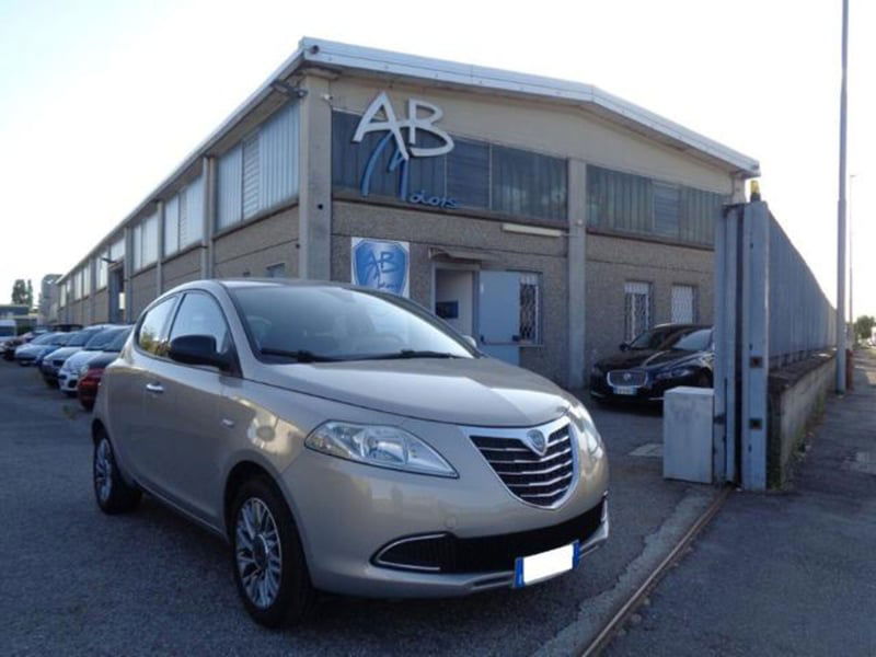 Lancia Ypsilon 1.2 69 CV 5 porte Gold