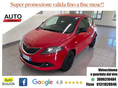 Lancia Ypsilon 1.0 FireFly 5 porte S&S Hybrid Ecochic Silver usata