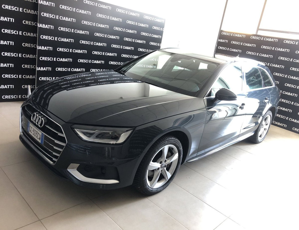Audi A4 40 TDI quattro S tronic Business Advanced