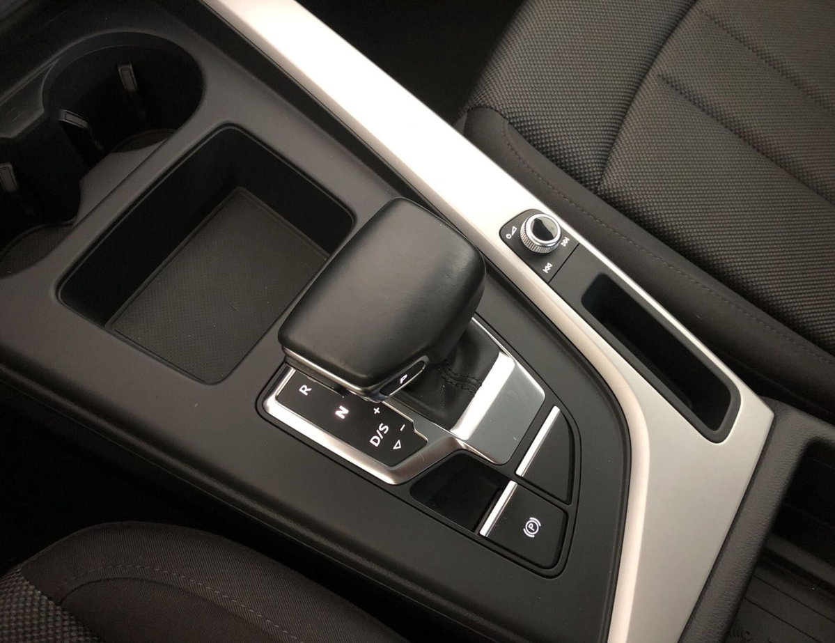 Audi A4 40 TDI quattro S tronic Business Advanced (12)