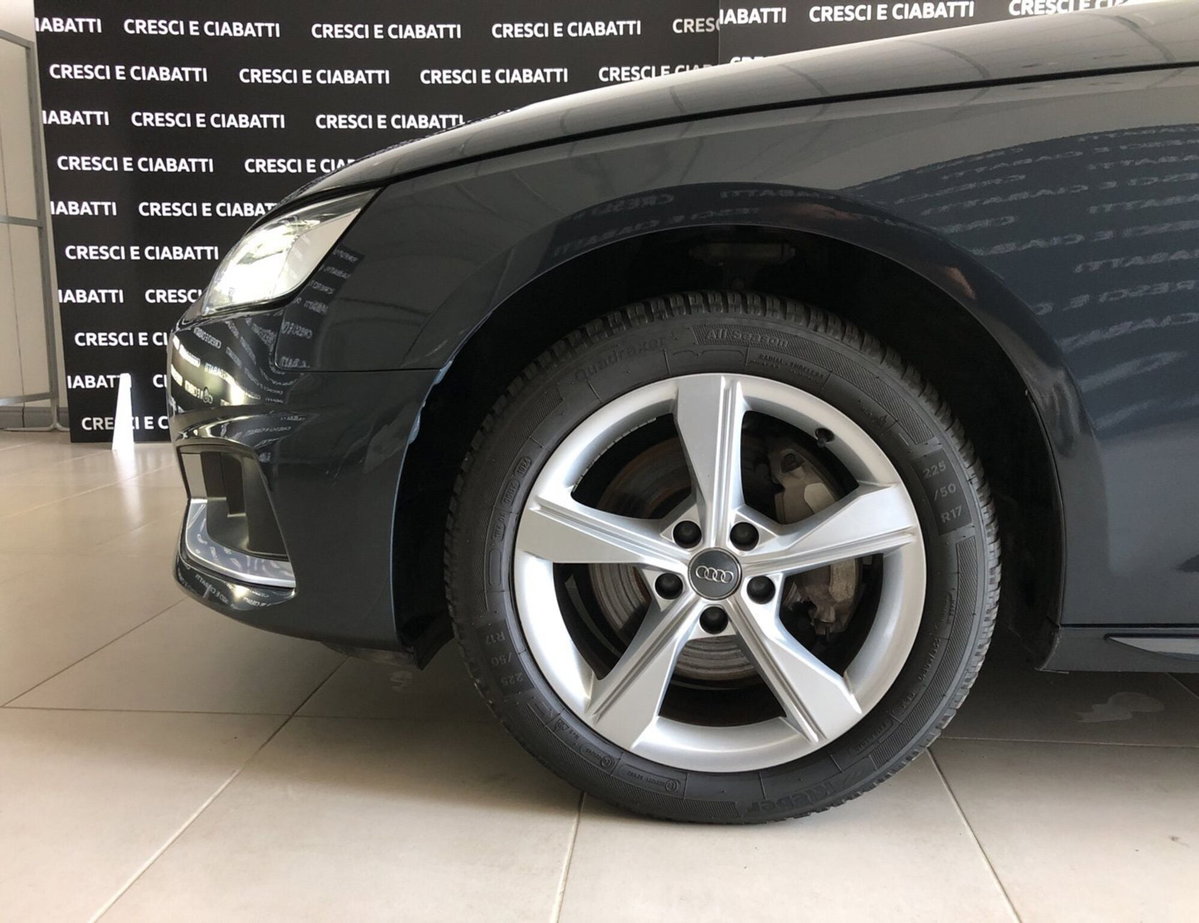 Audi A4 40 TDI quattro S tronic Business Advanced (7)