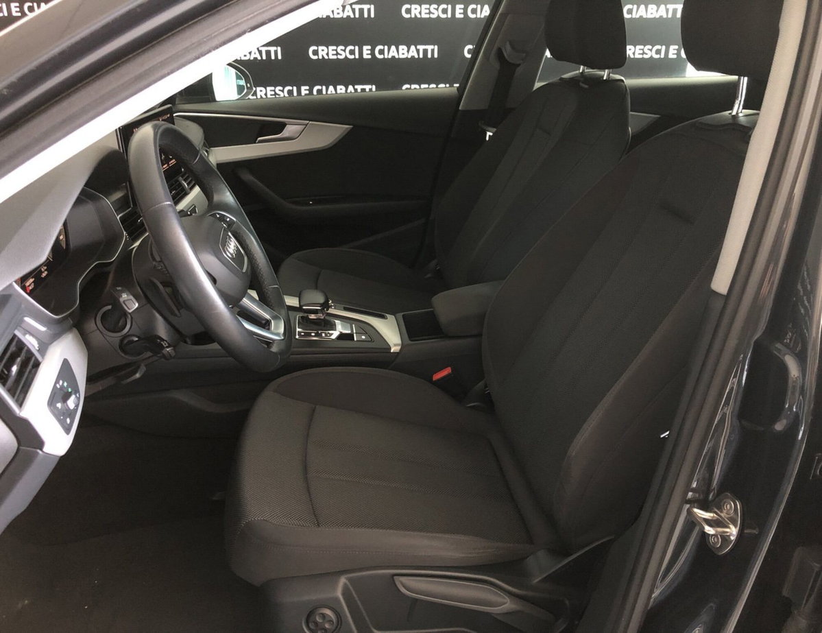 Audi A4 40 TDI quattro S tronic Business Advanced (8)