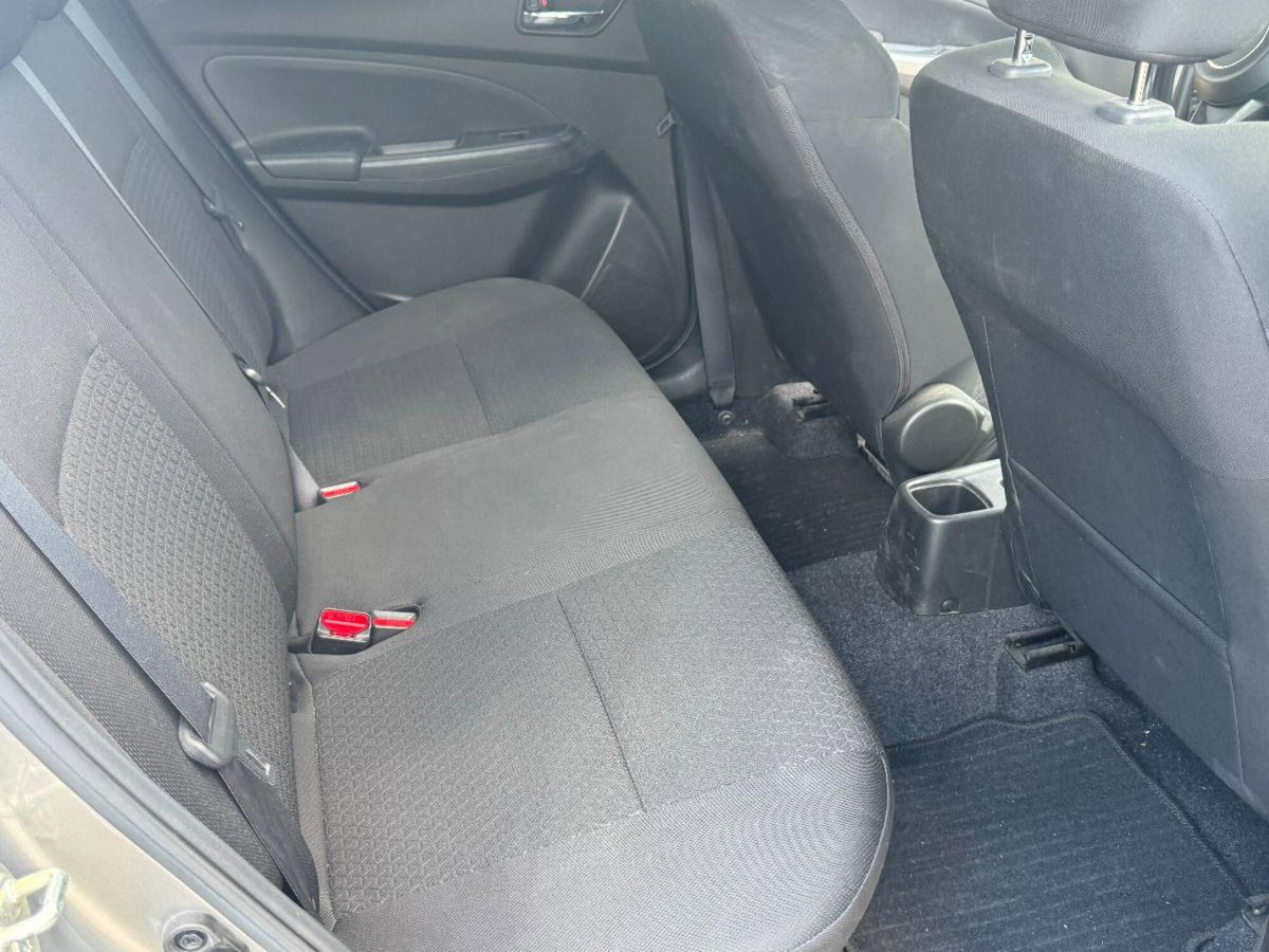 Suzuki Swift 1.2 Hybrid Easy Top (7)