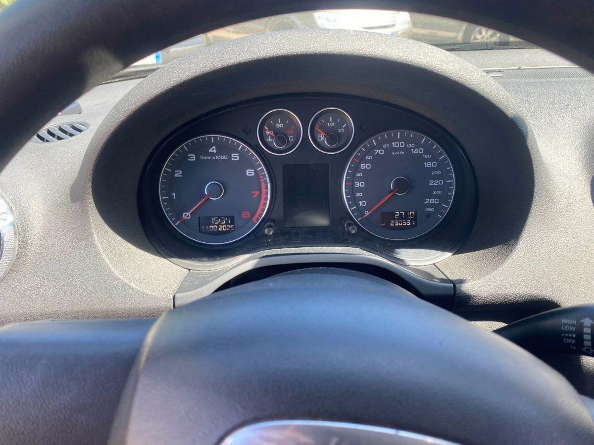 Audi A3 1.4 16V TFSI S tronic Attraction (6)