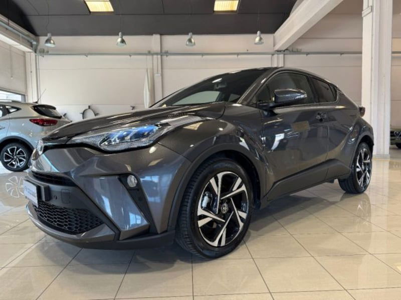 Toyota Toyota C-HR 1.8 Hybrid E-CVT Trend