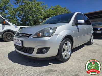 Ford Fiesta 1.2 16V 5p. Ghia usata