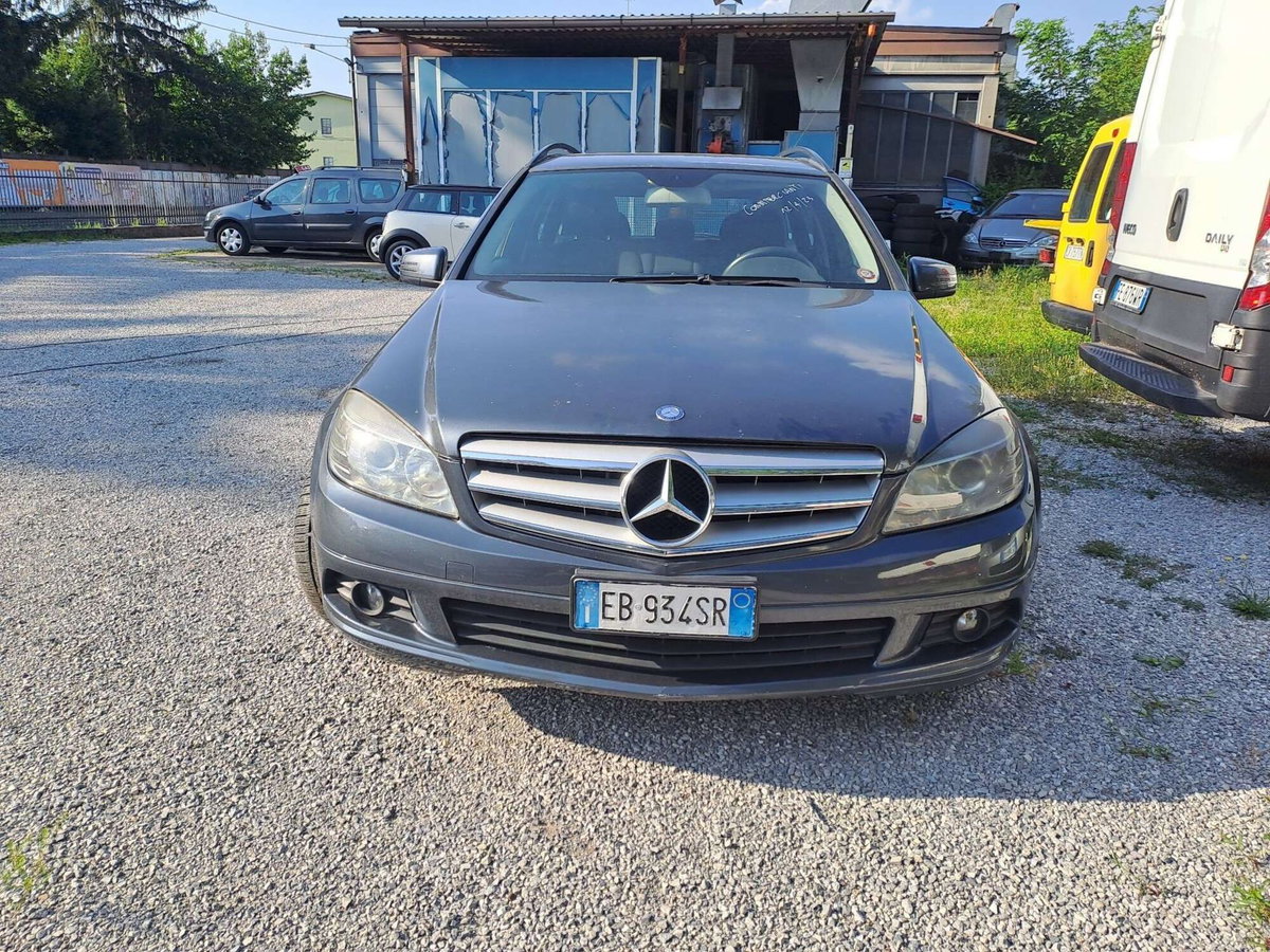 Mercedes-Benz Classe C Station Wagon 220 CDI cat Avantgarde Kubanite (2)
