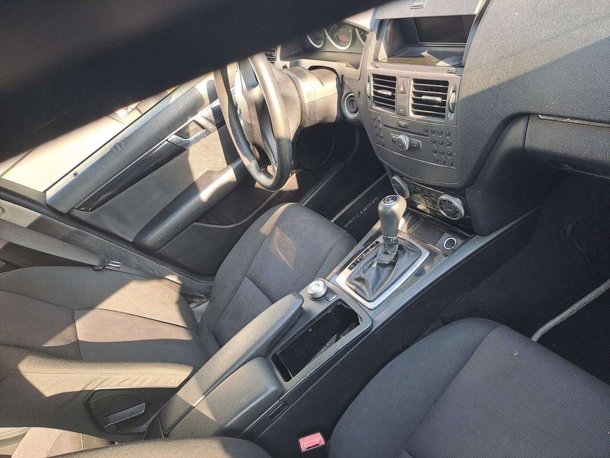 Mercedes-Benz Classe C Station Wagon 220 CDI cat Avantgarde Kubanite (6)