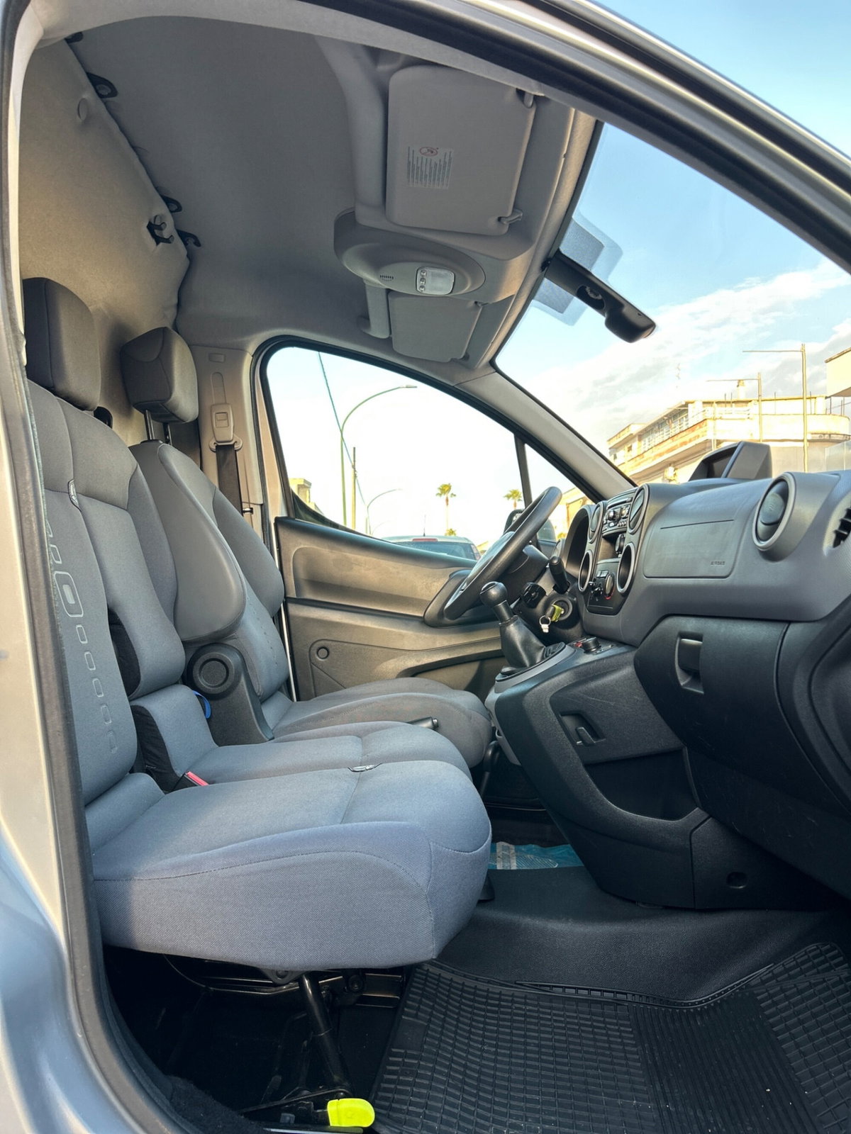 Citroen Berlingo 1.6 HDi 90CV Multispace (12)