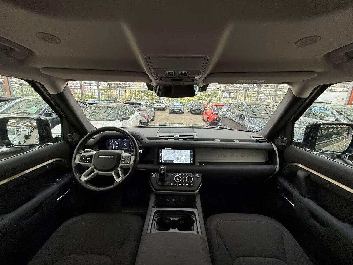 Land Rover Defender 90 3.0D I6 200 CV AWD Auto Commercial (16)