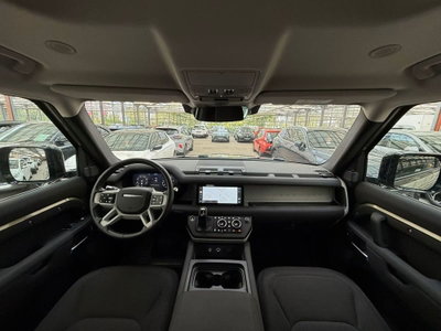 Land Rover Defender 90 3.0D I6 200 CV AWD Auto Commercial (16)