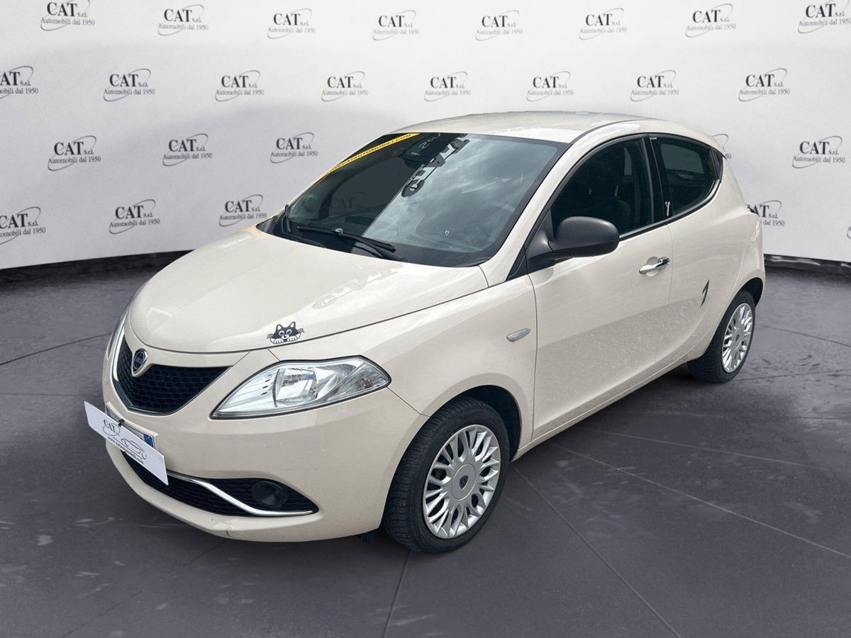 Lancia Ypsilon 1.2 69 CV 5 porte Mya
