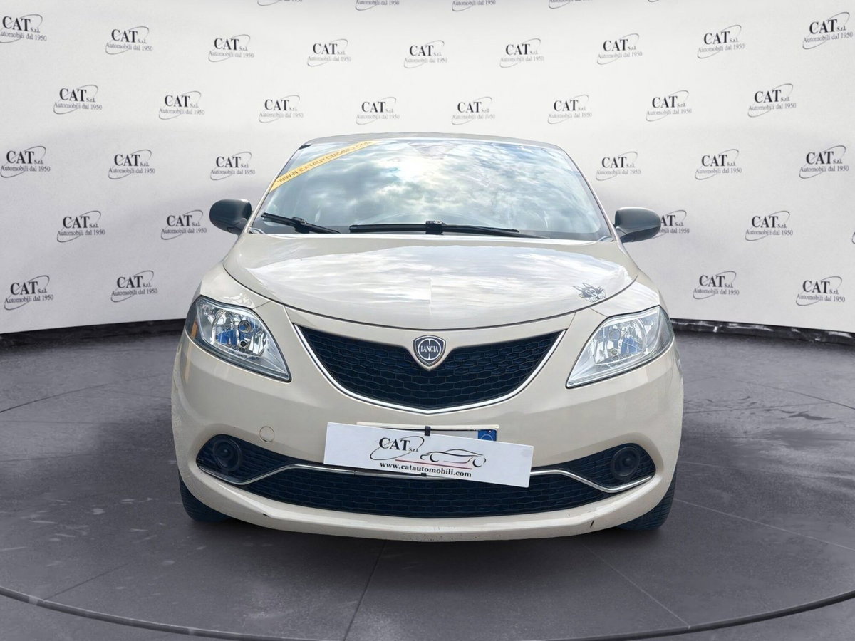 Lancia Ypsilon 1.2 69 CV 5 porte Mya (2)