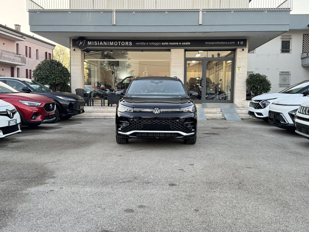 Volkswagen Tiguan 2.0 tdi R-Line 150cv dsg (3)