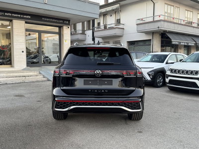 Volkswagen Tiguan 2.0 tdi R-Line 150cv dsg (6)