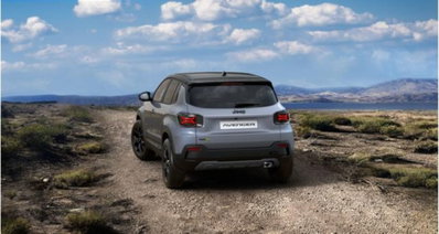 Jeep Avenger 1.2 turbo e-hybrid mhev The North Face 4xe 145cv edct6 (4)
