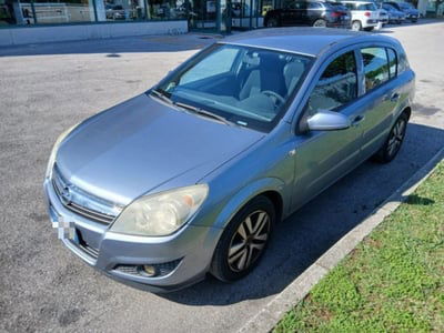 Opel Astra 1.7 CDTI 101CV 5 porte Club usata