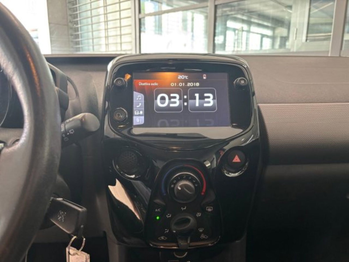 Peugeot 108 72 5 porte Allure (10)
