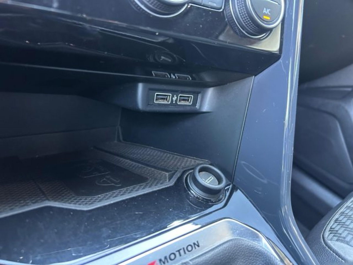 Volkswagen T-Roc 2.0 tdi R-Line 4motion 150cv dsg (14)
